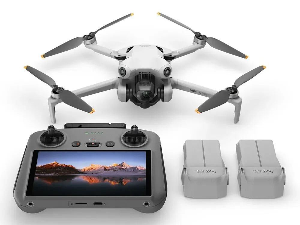 DJI Mini 4 Pro Combo